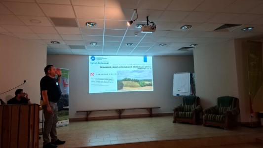 Click to zoom the picture.